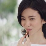 阪井まどか CM 「キットカット 毎日の贅沢 『贅沢の本質』クランベリー感Up篇」