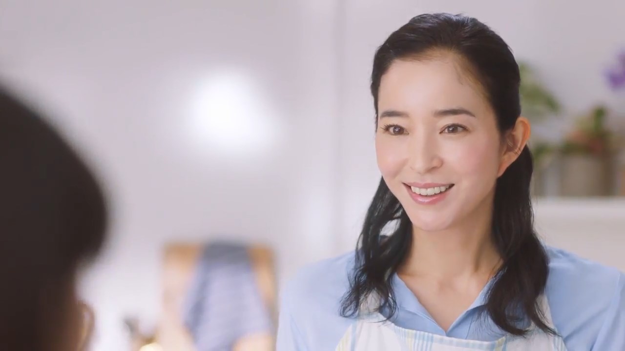 紺野千春 CM「純粋 生プラセンタ」なんかいい感じ篇