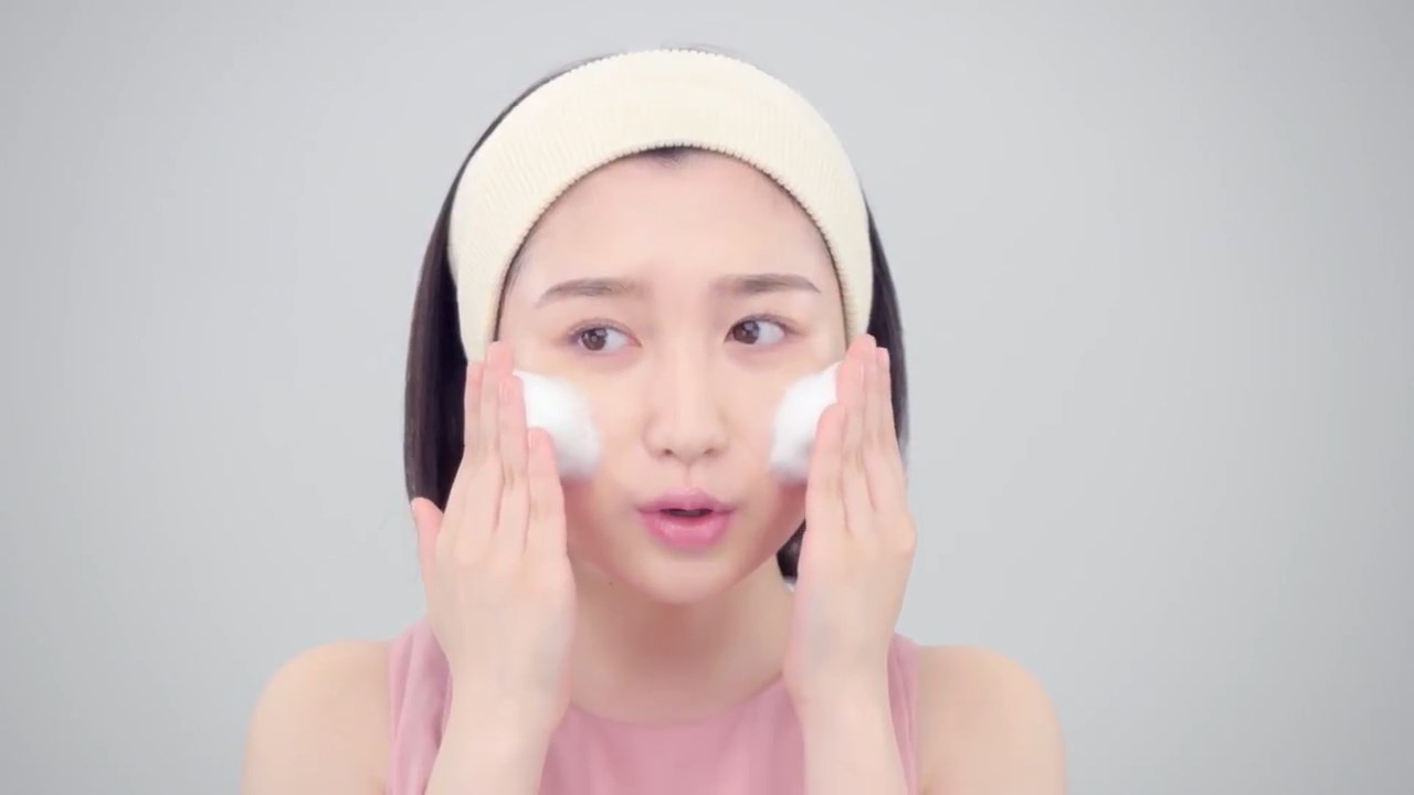 吉田凜音 MoccHi SKIN モッチスキン 吸着泡洗顔 CM