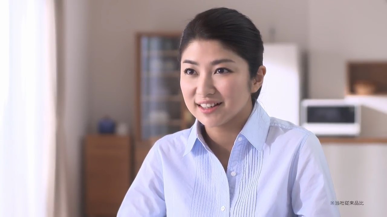 柳沢なな DHC CM「食べるサプリ 醗酵和漢満菜」インタビュー篇