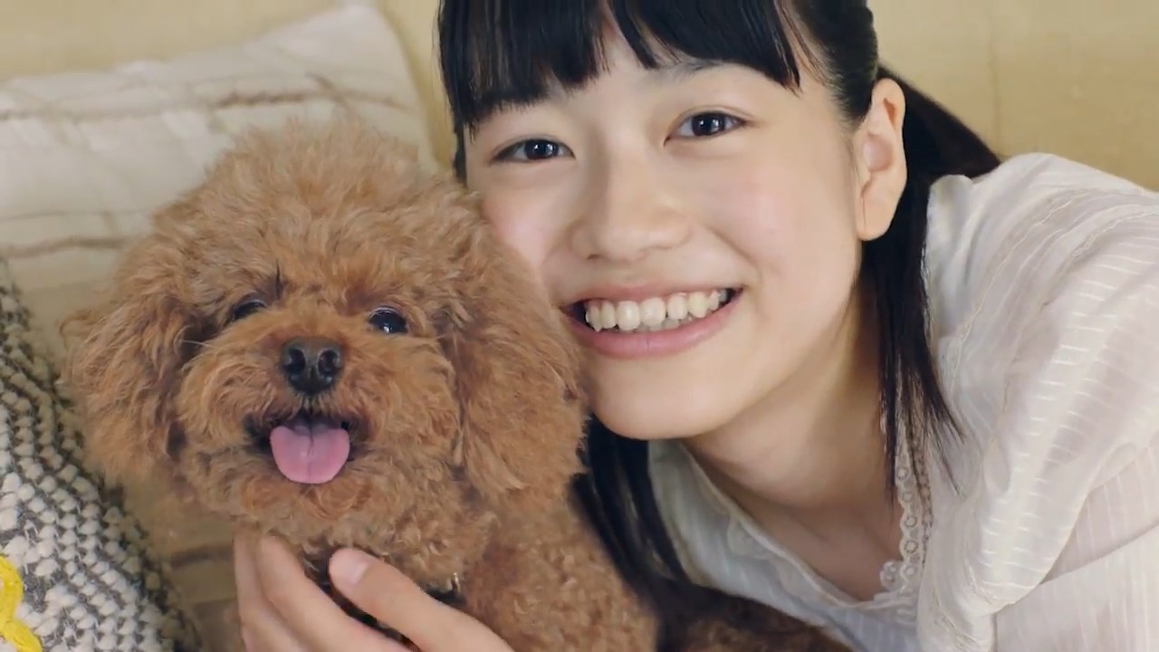 山田瑠々 モグワン CM「一生ものの美味しさ」編