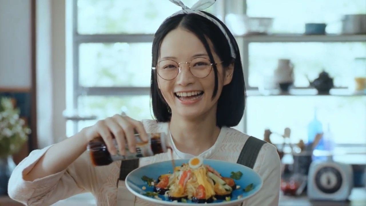 小森真理子 CM 理研ビタミン リケンのノンオイル 天才調味料 サラダも料理もコレ1本 2018年夏篇