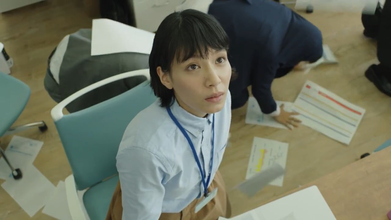 生越千晴 CM 降ってくる篇 スタッフサービス