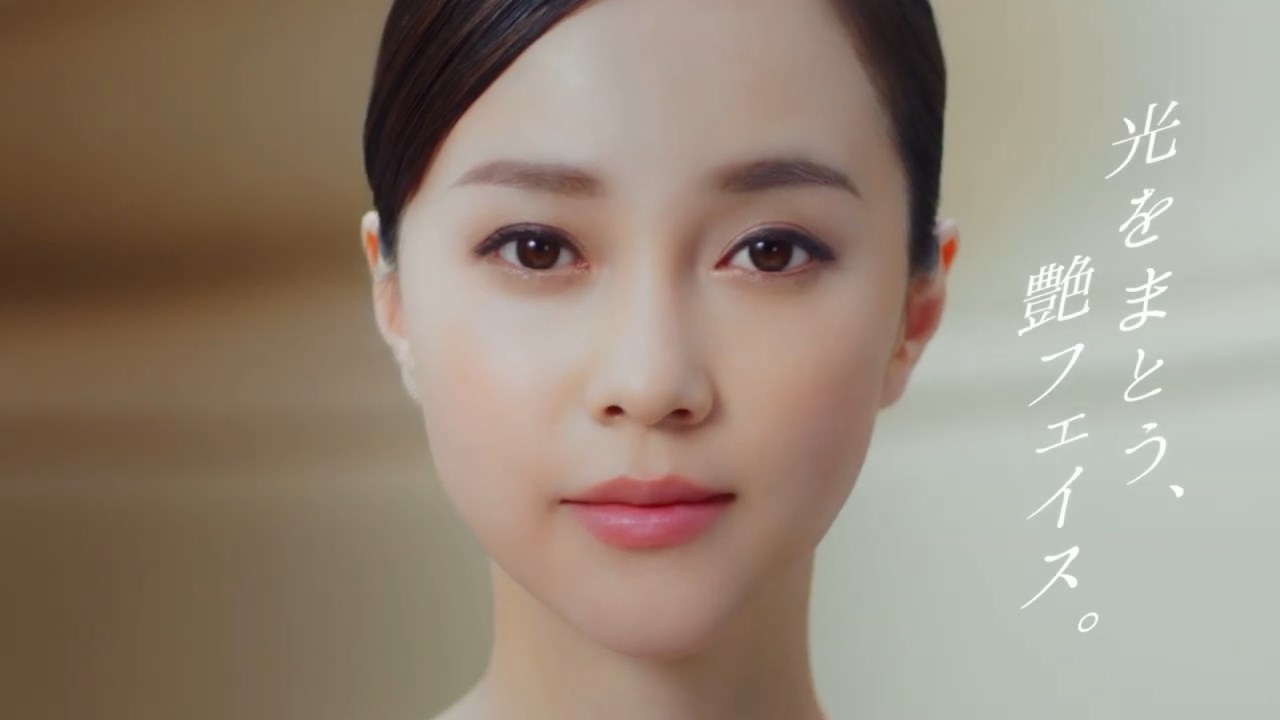伊藤ゆみ CM 光をまとう、艶フェイス スパトリートメント