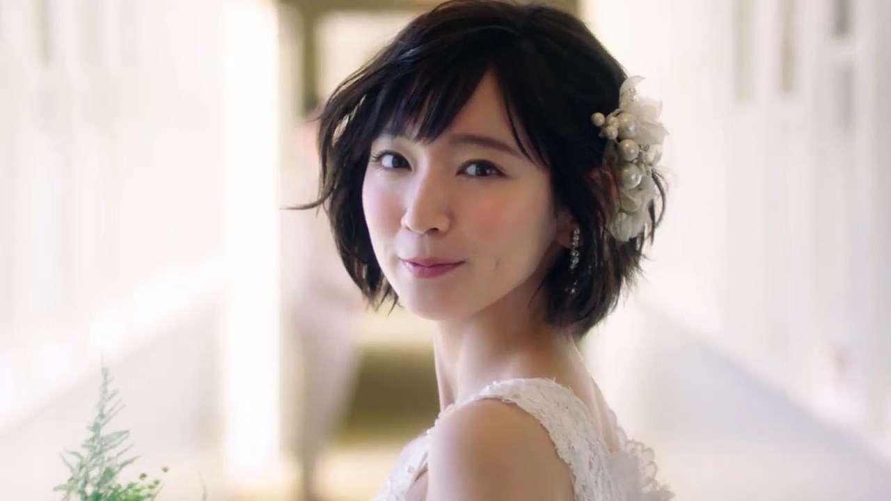 アールイズ・ウエディング 愛するみんなと行く。 CM 吉岡里帆