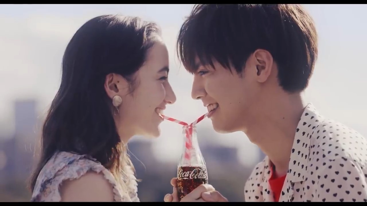 「午前0時、キスしに来てよ」コカ・コーラ 片寄涼太 アヤカ・ウィルソン
