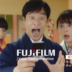 広瀬すず 広瀬アリス 堺雅人「お正月を写そう♪2021 くつろぎ新年会・遊べるチェキ」篇 富士フイルム