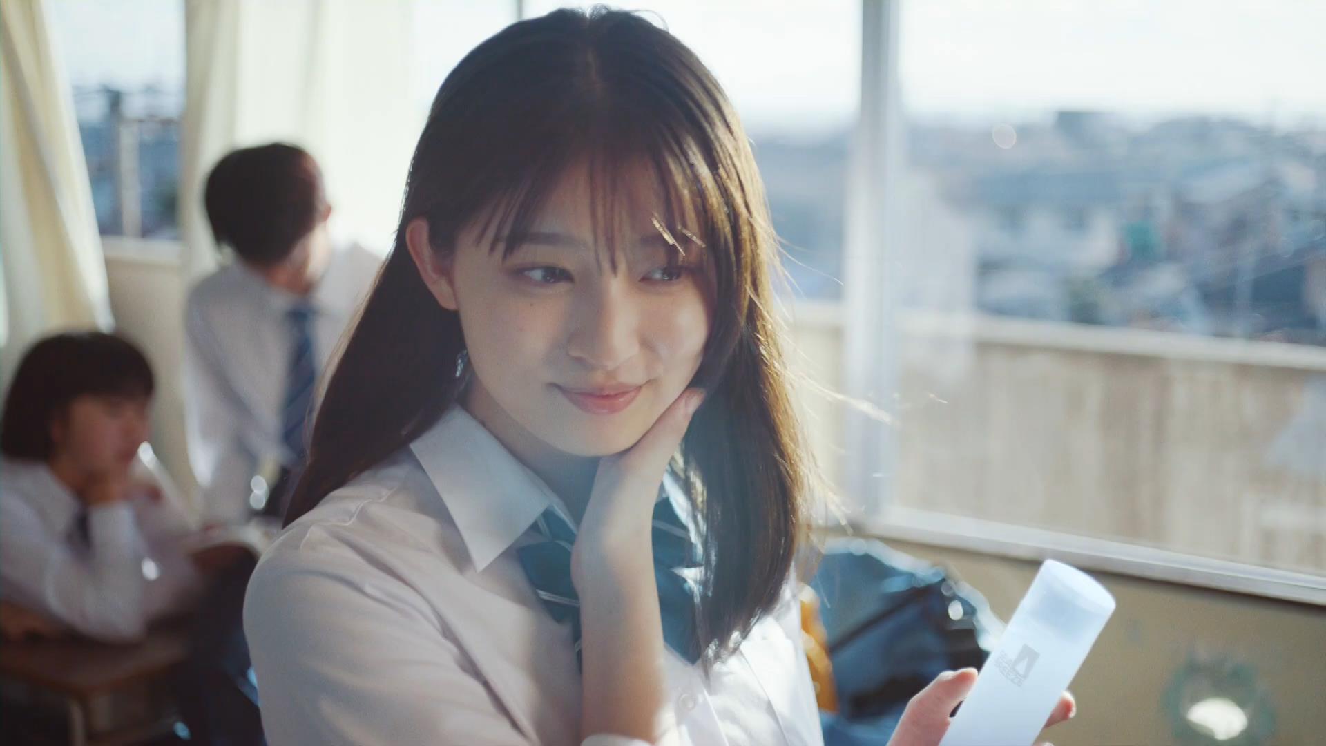 吉川愛 WEB CM「青春のバトン」篇 SEA BREEZE