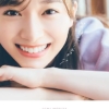 Amazon.co.jp: 櫻坂46 守屋麗奈1st写真集「笑顔のグー、チョキ、パー」 : 東 京祐: 本